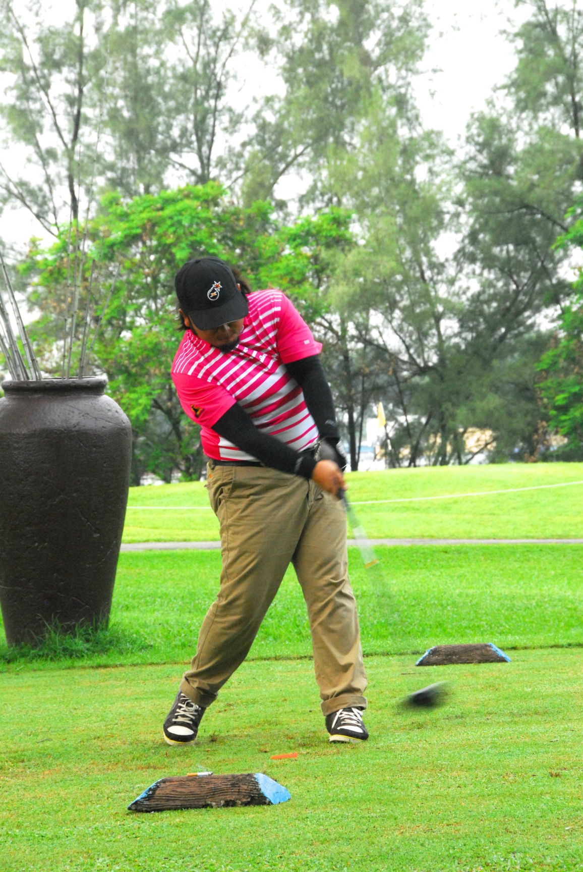 PRO15 157 GOLF DSC 0265.JPG